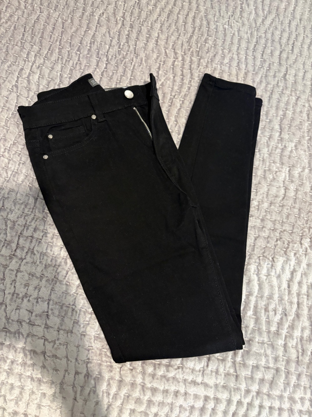 Black skinny pants